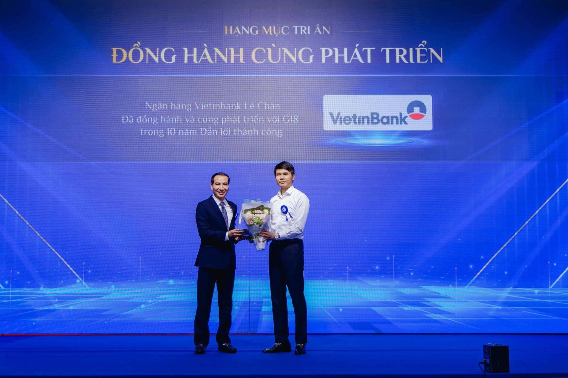 Tri ân Vietinbank Lê Chân đồng hành G18